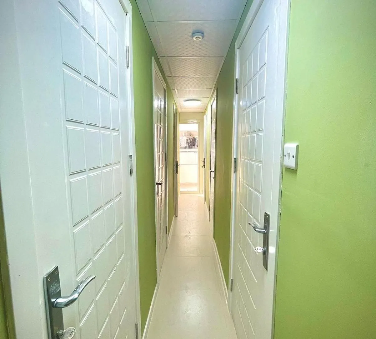 Partition Room Dubai 0*,
